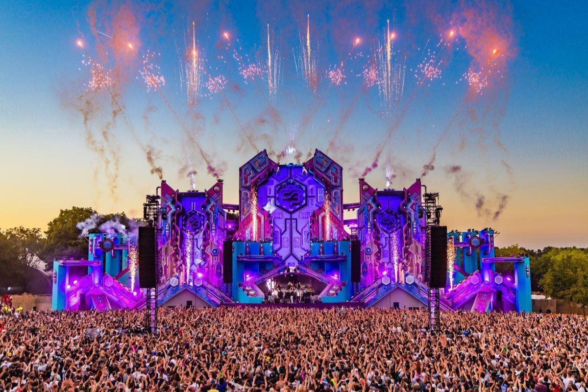 Decibel outdoor event